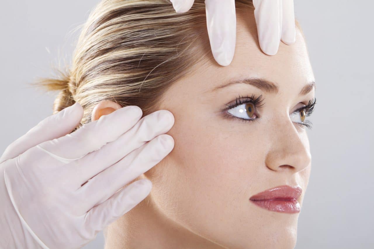 women having an examination for an eyebrow lift